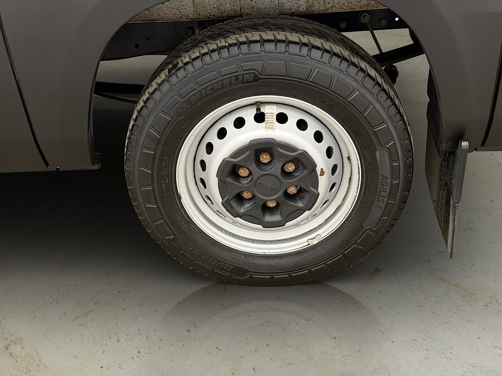 Vehicle Image 31