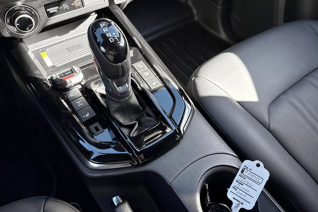 Vehicle Image 12