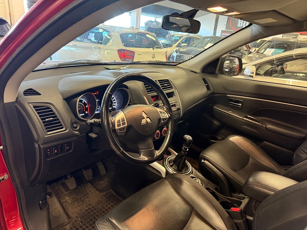 Vehicle Image 9