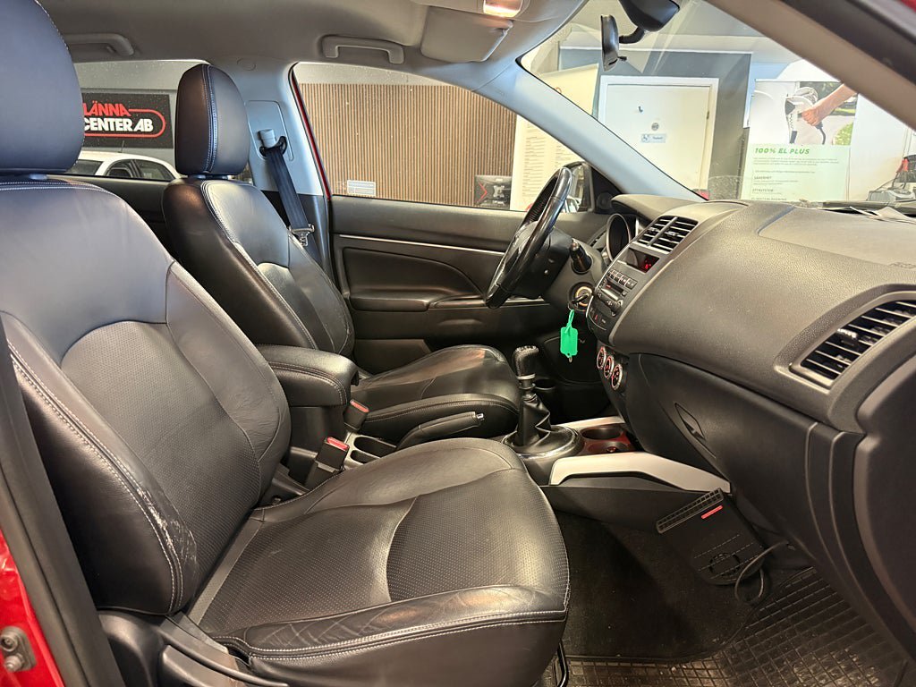 Vehicle Image 14