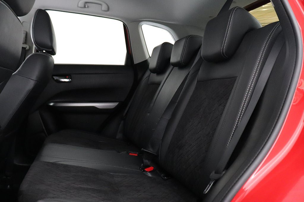 Vehicle Image 13