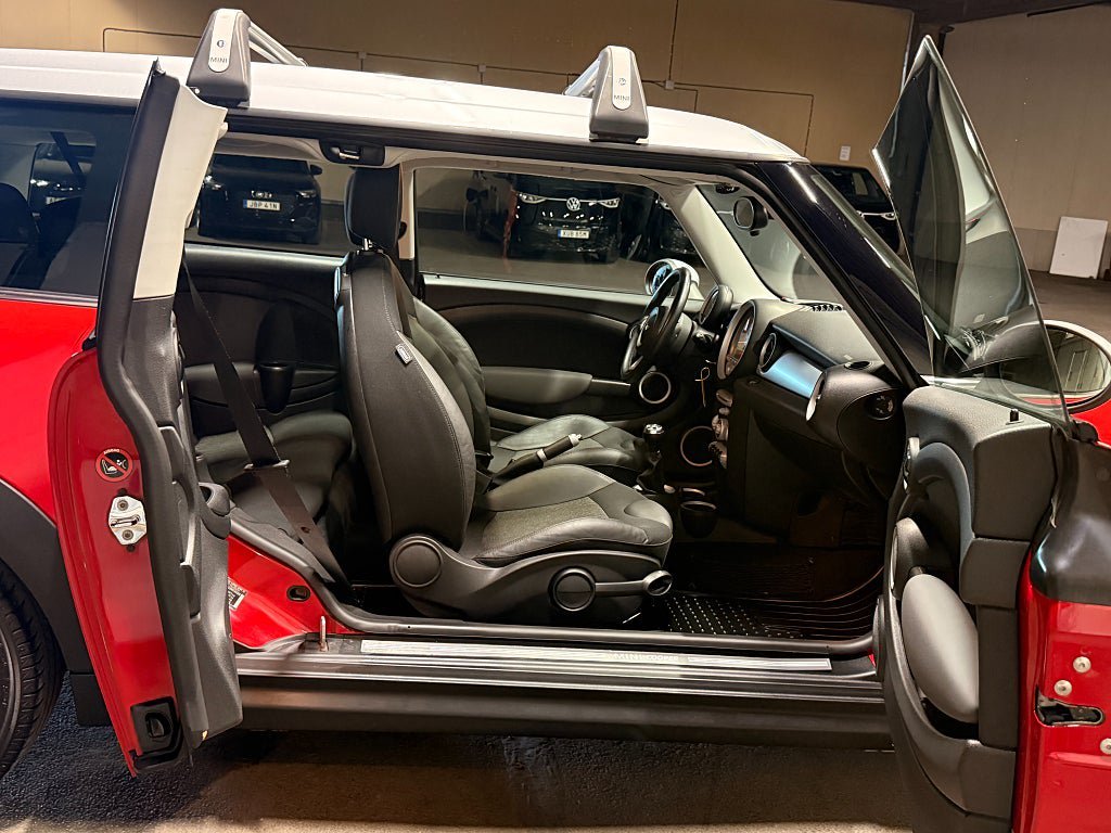 Vehicle Image 17