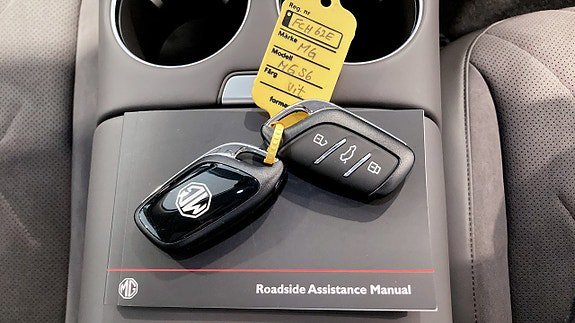 Vehicle Image 25