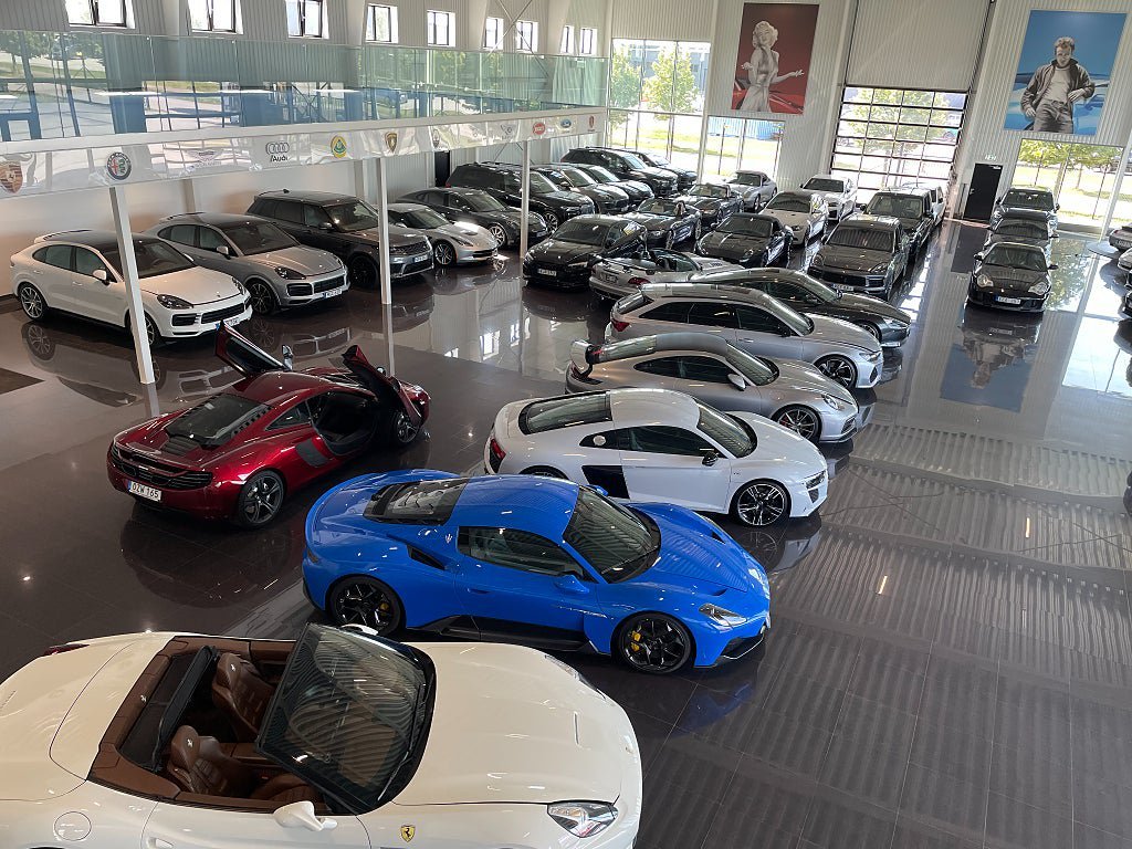 Vehicle Image 8