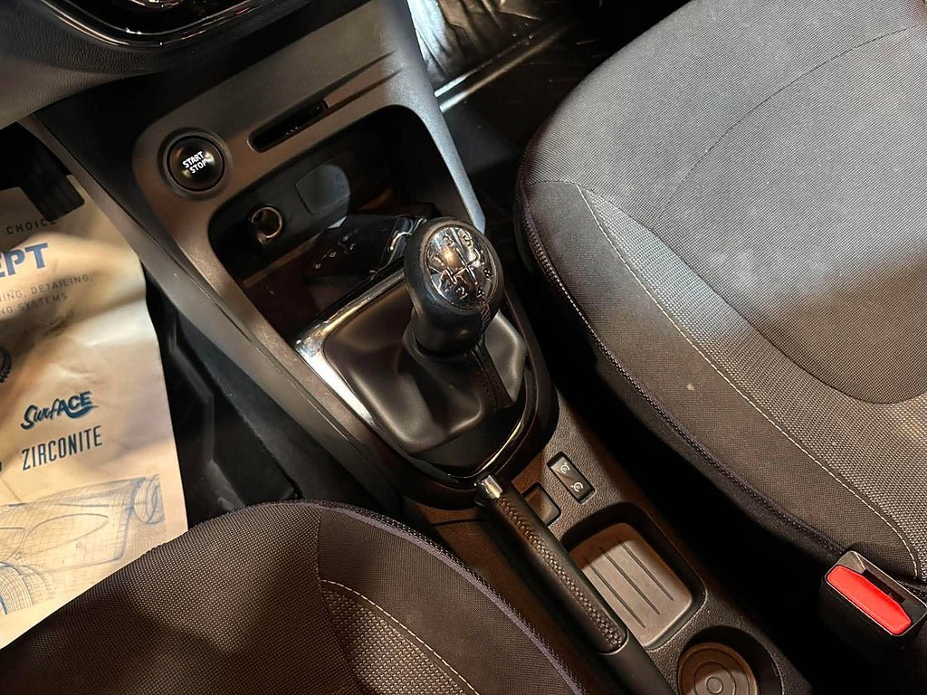 Vehicle Image 11