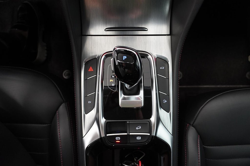 Vehicle Image 13
