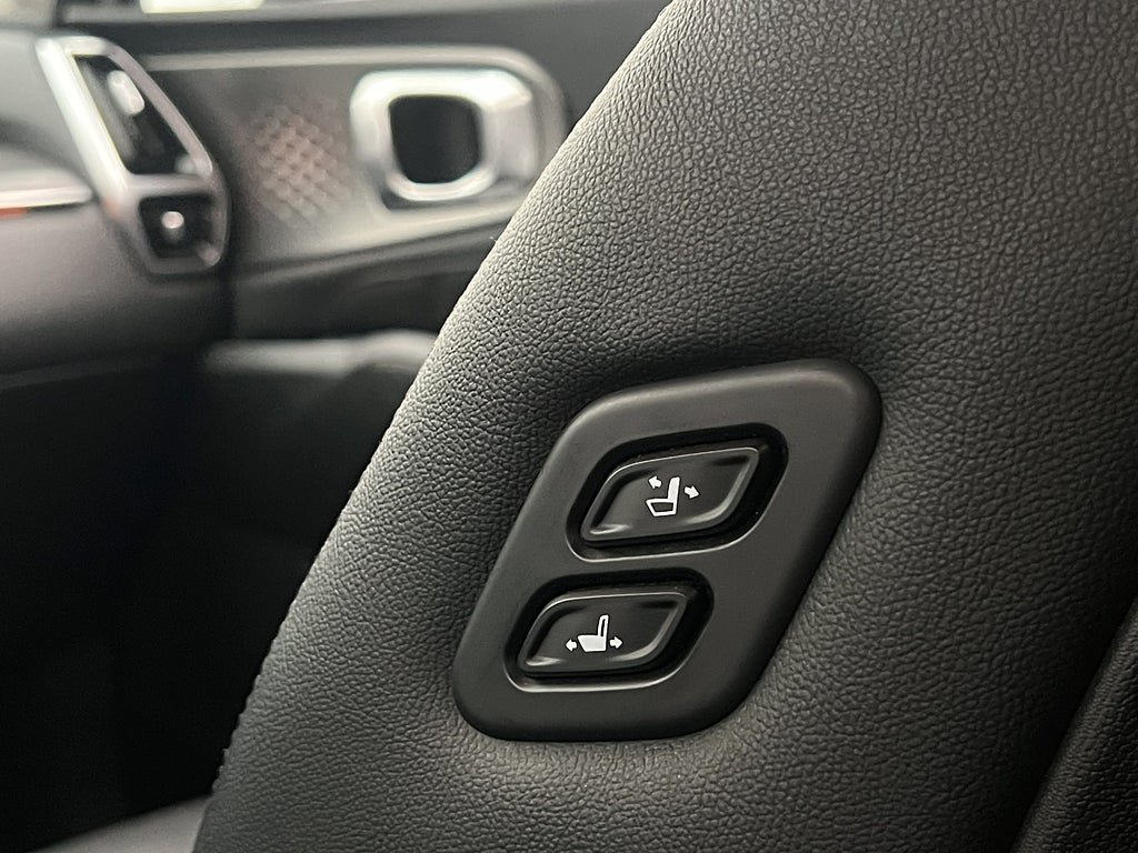 Vehicle Image 26