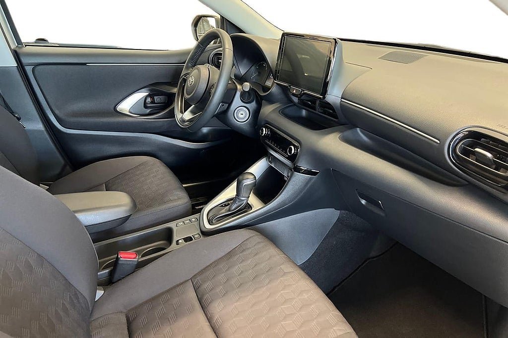 Vehicle Image 7