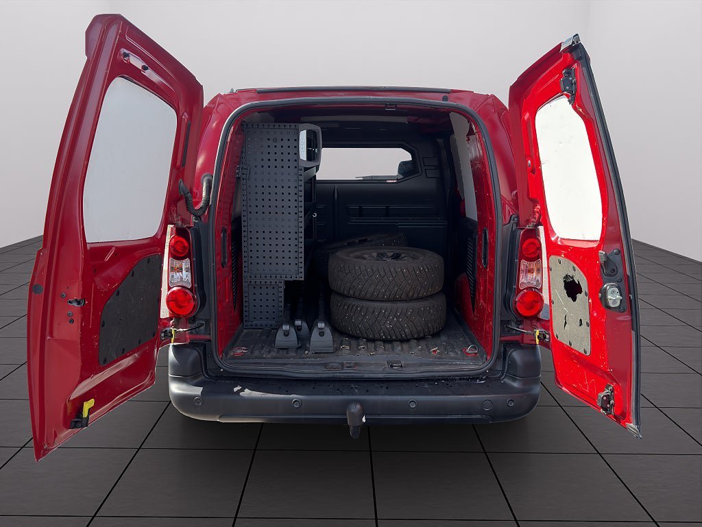 Vehicle Image 19