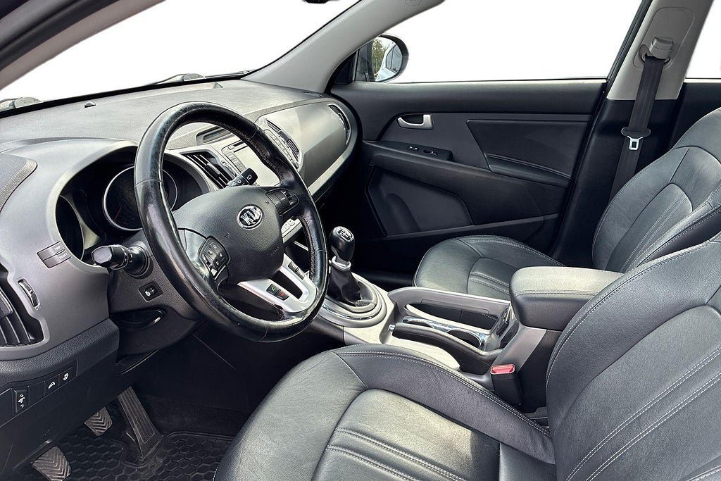 Vehicle Image 9