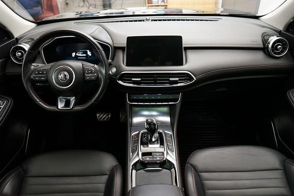 Vehicle Image 6
