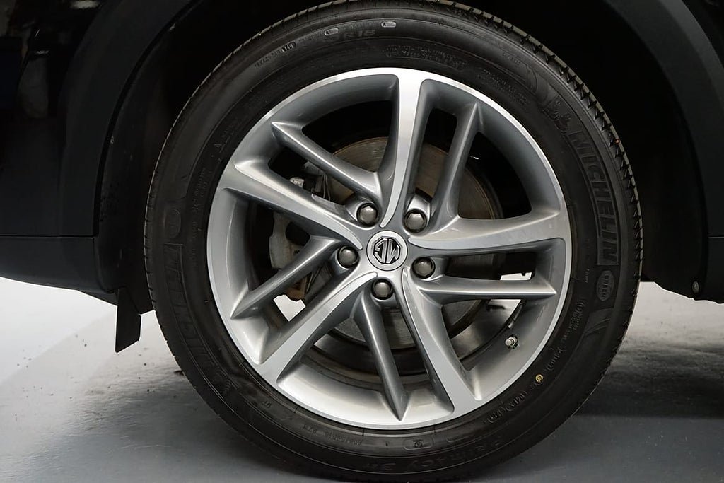 Vehicle Image 18