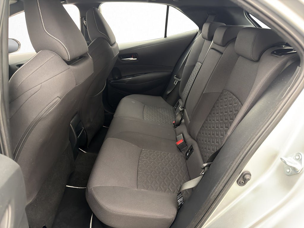 Vehicle Image 23