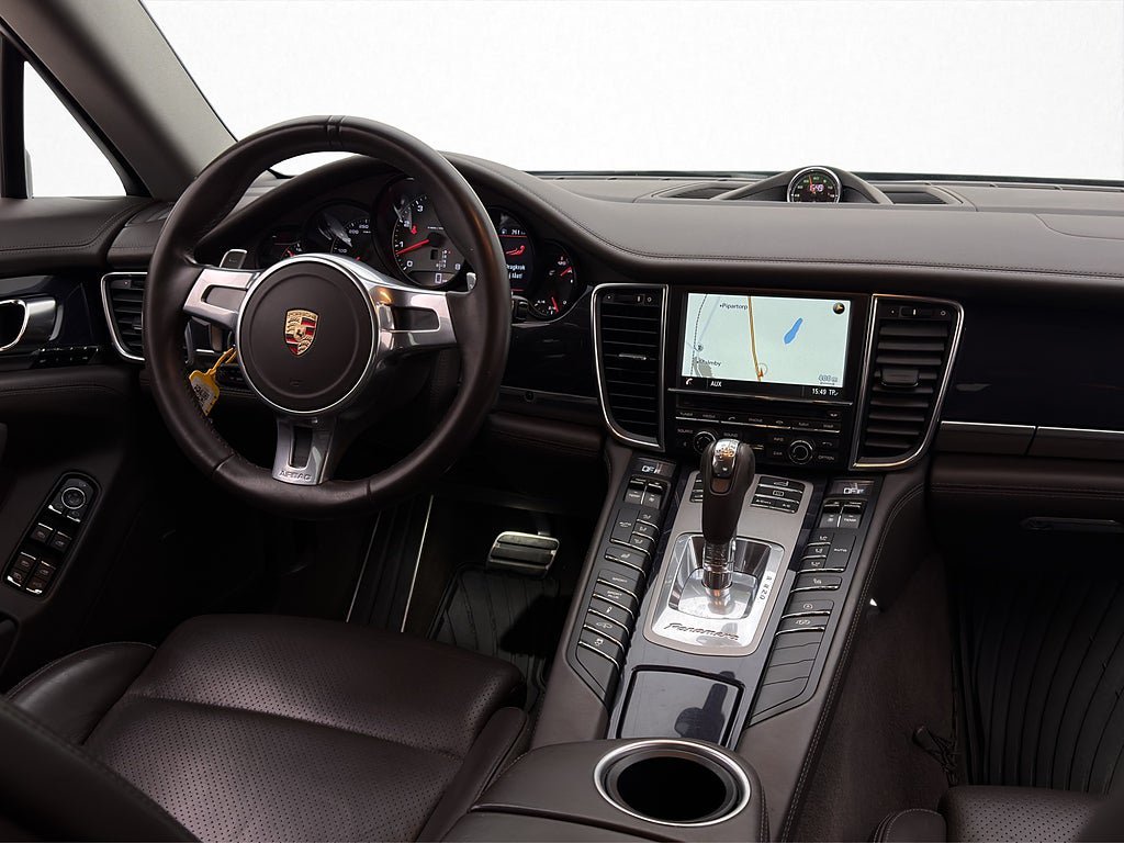 Vehicle Image 12