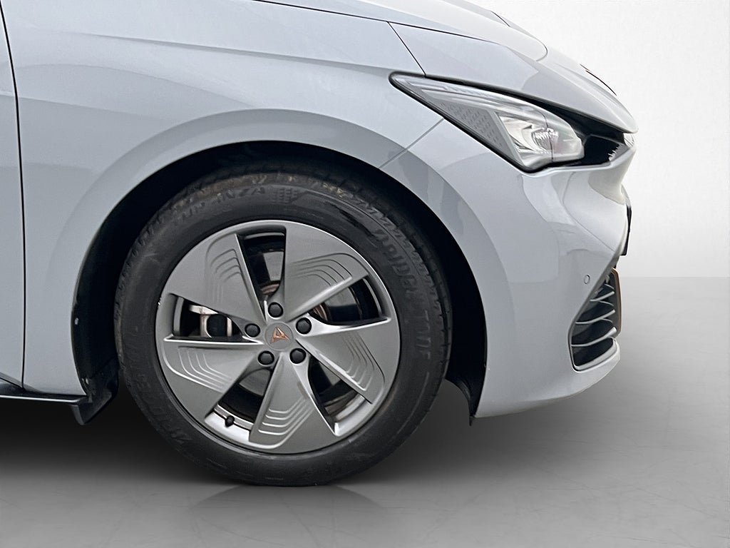 Vehicle Image 30
