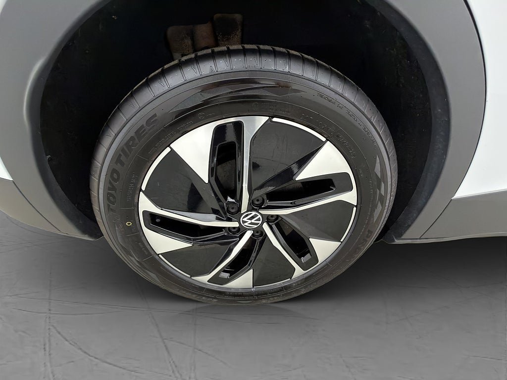 Vehicle Image 36