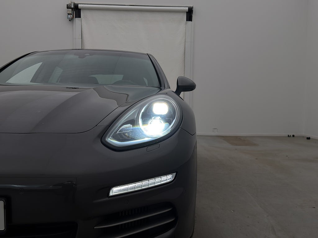 Vehicle Image 32