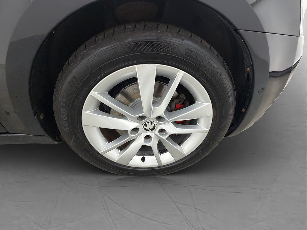 Vehicle Image 35