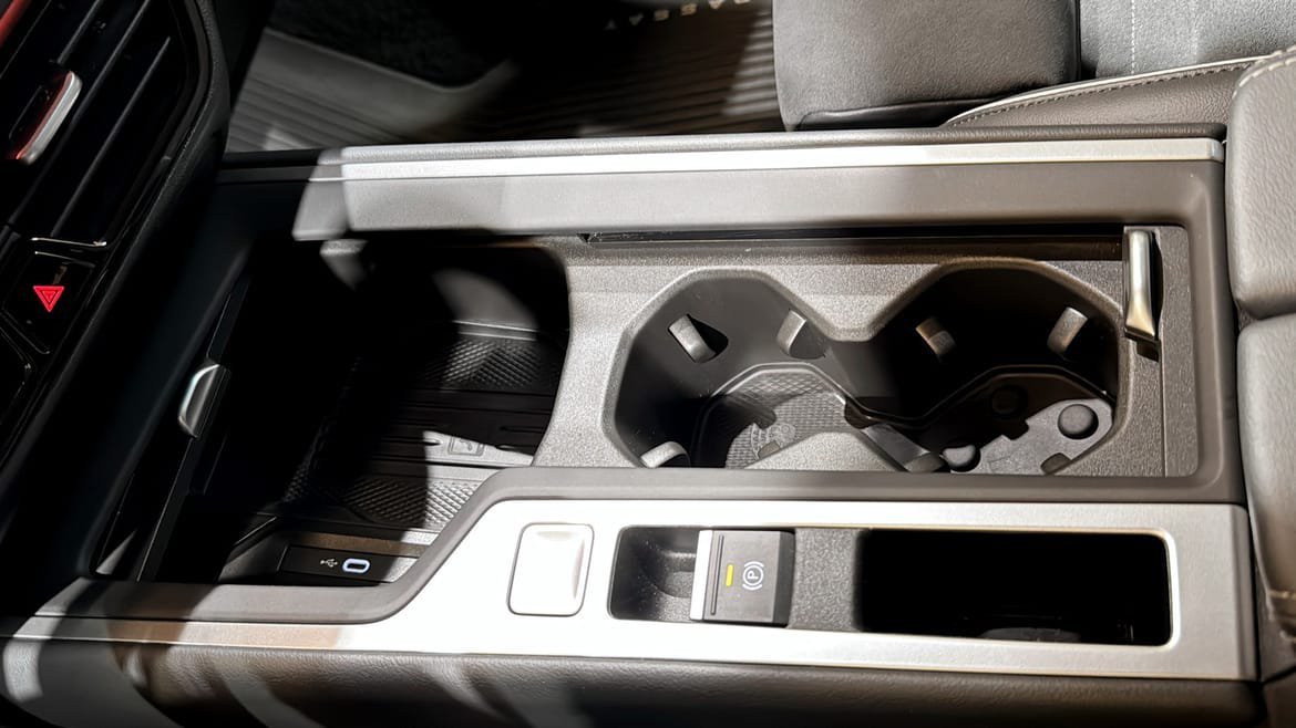 Vehicle Image 21
