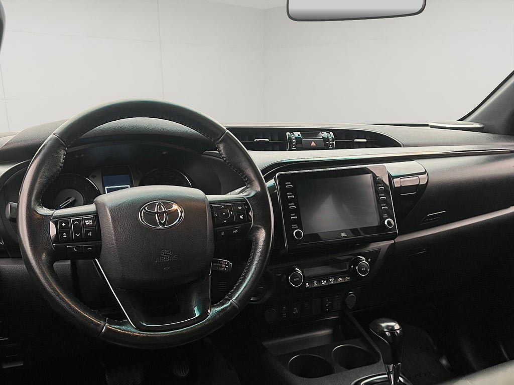 Vehicle Image 18