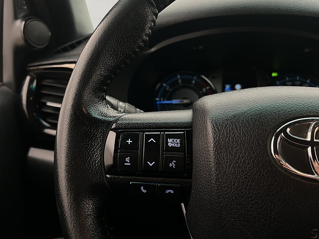 Vehicle Image 19