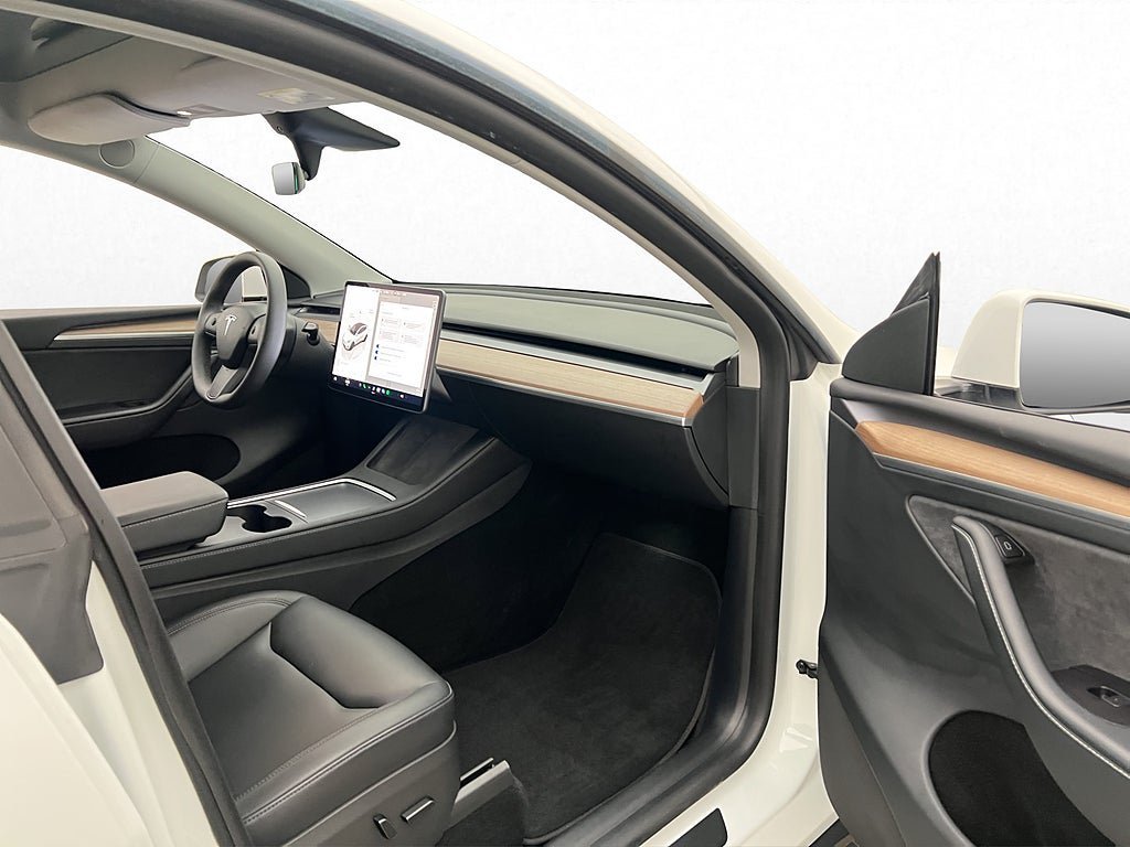 Vehicle Image 17