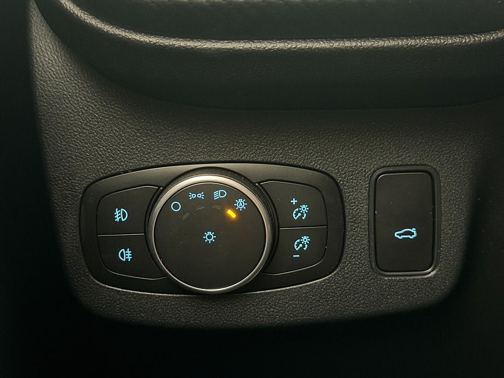 Vehicle Image 28