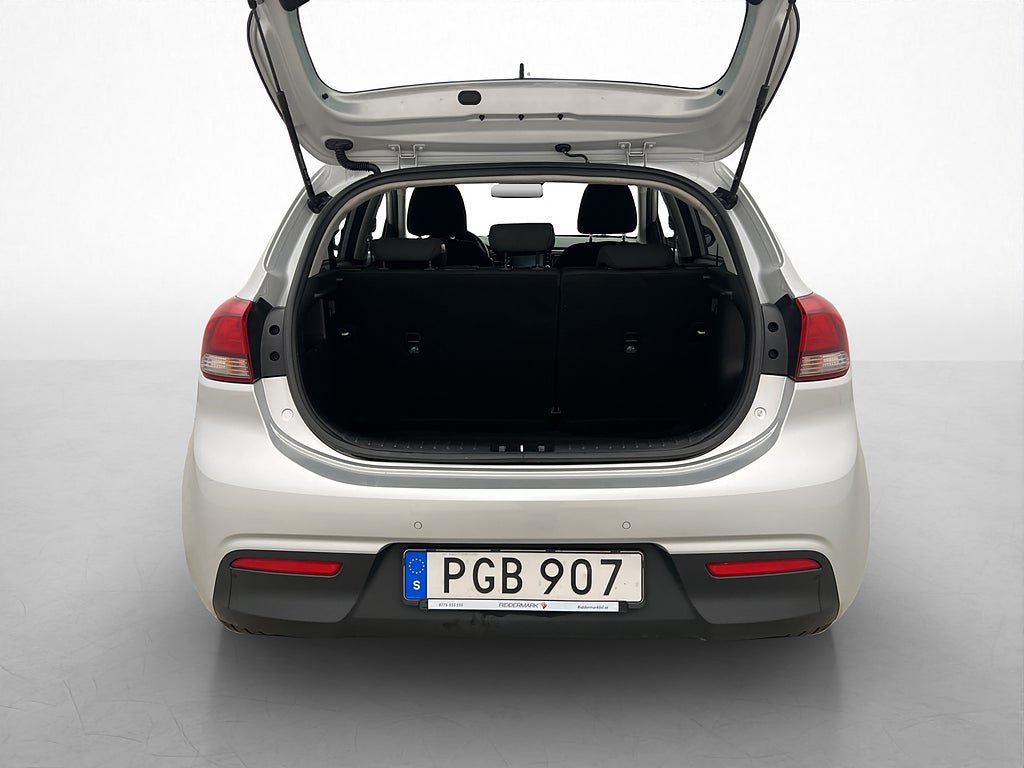 Vehicle Image 28