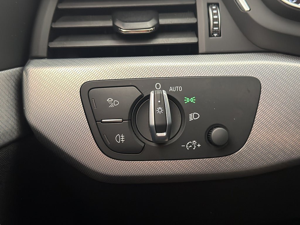Vehicle Image 34