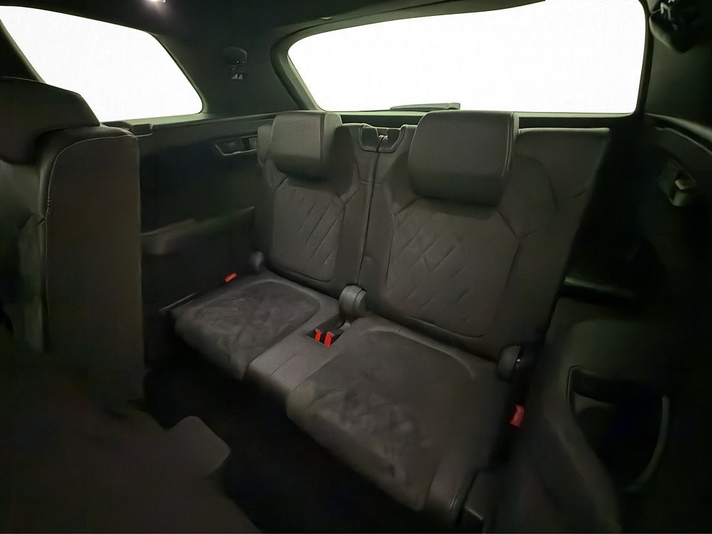 Vehicle Image 27