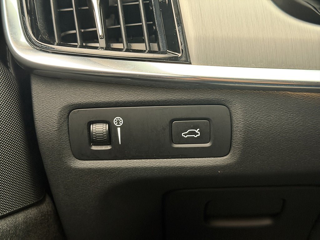 Vehicle Image 29