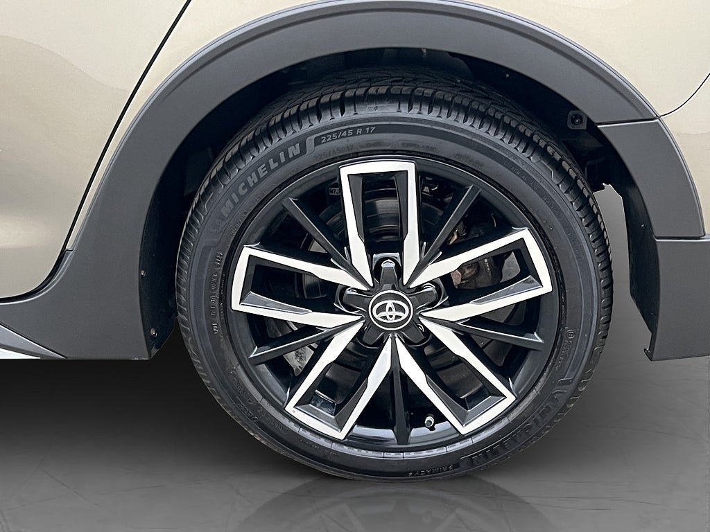 Vehicle Image 30
