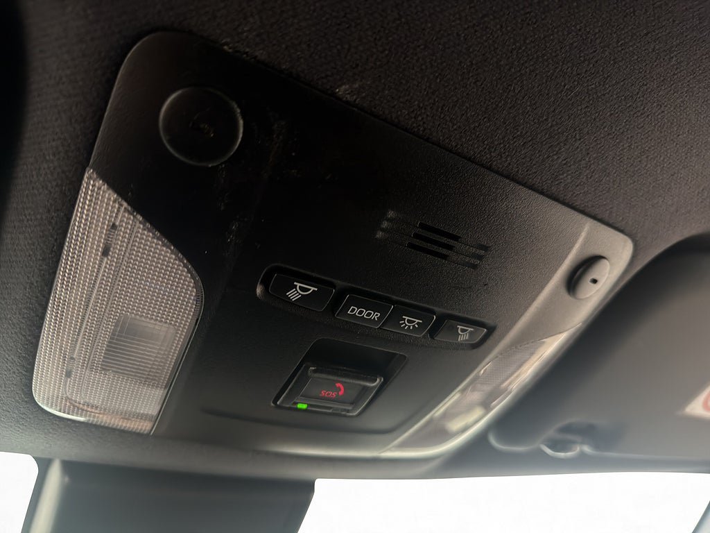 Vehicle Image 24