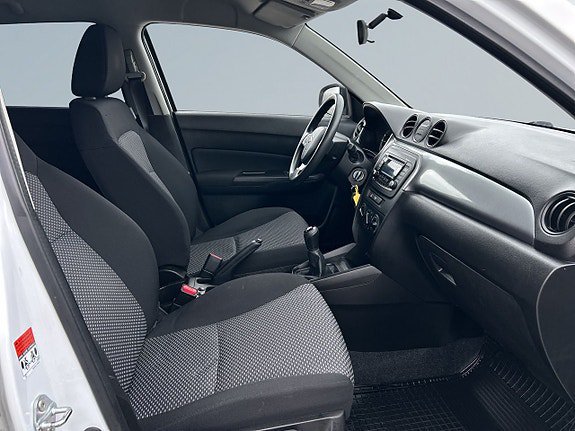 Vehicle Image 10