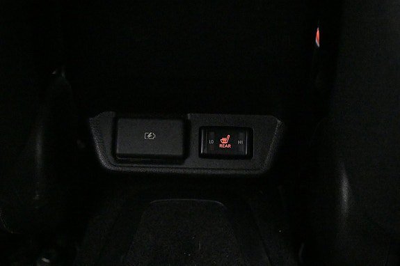 Vehicle Image 24