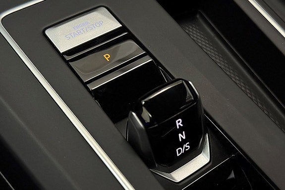 Vehicle Image 29