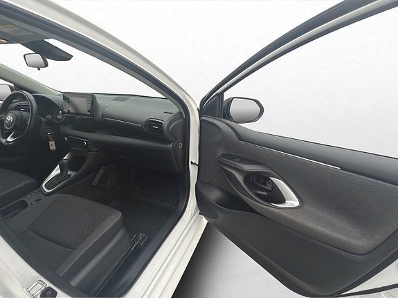 Vehicle Image 14
