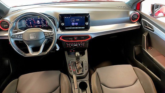 Vehicle Image 10