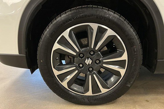 Vehicle Image 22