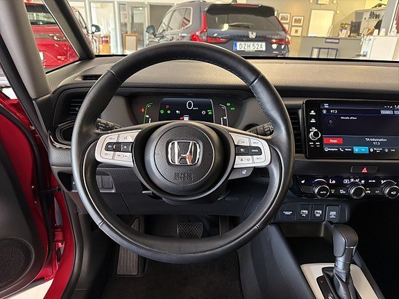 Vehicle Image 13