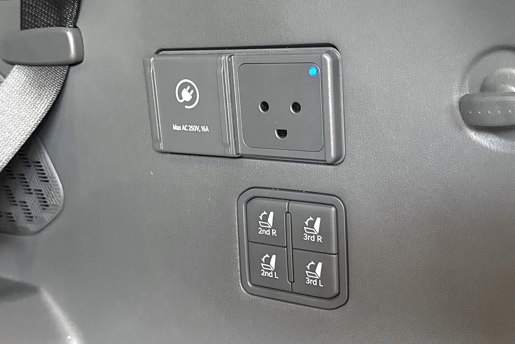 Vehicle Image 22