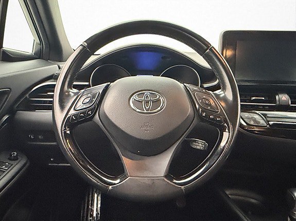 Vehicle Image 12