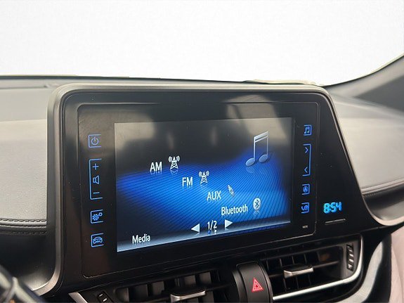 Vehicle Image 18