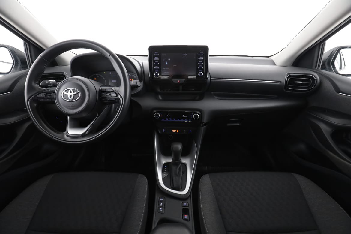 Vehicle Image 13