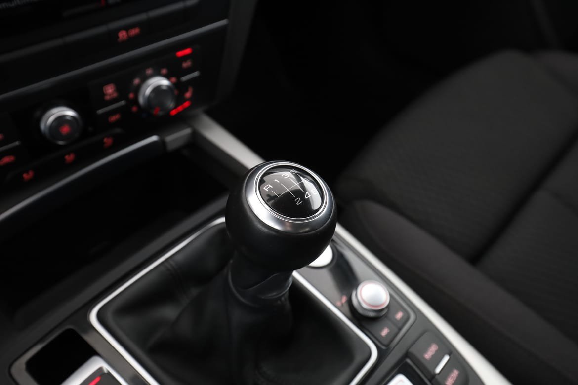 Vehicle Image 25