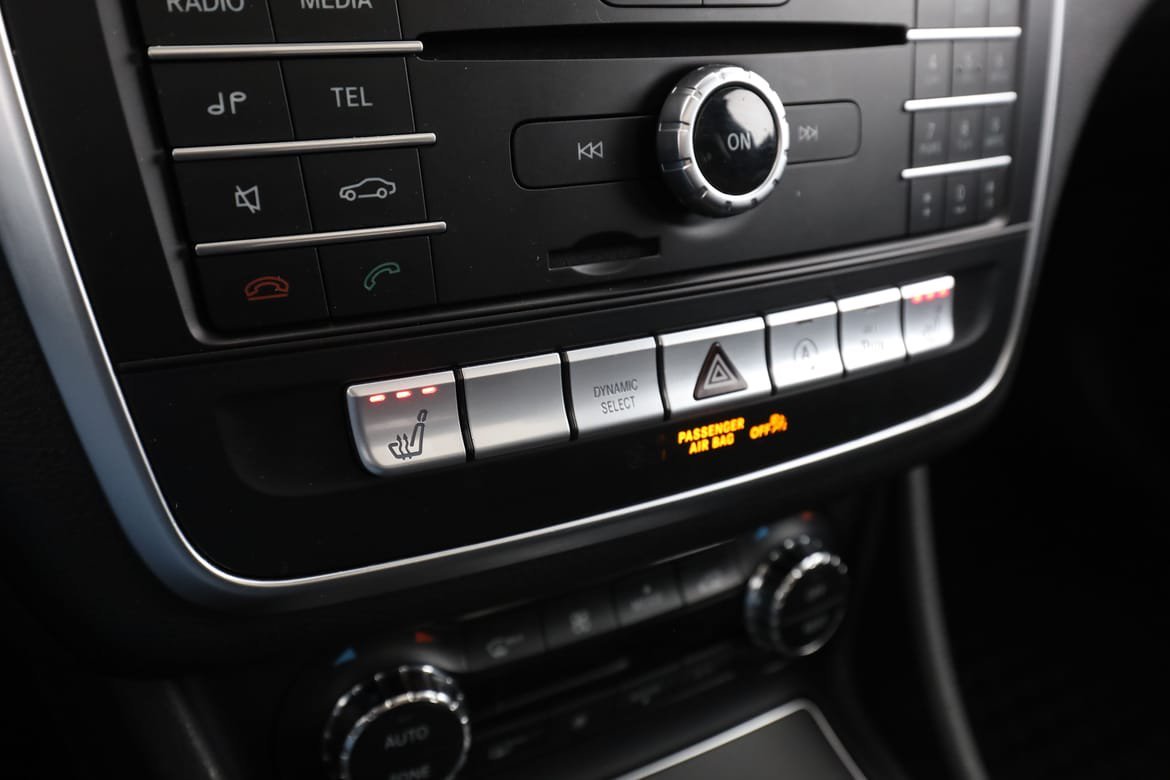 Vehicle Image 25