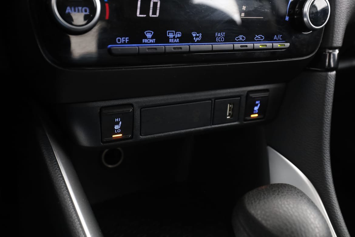 Vehicle Image 25