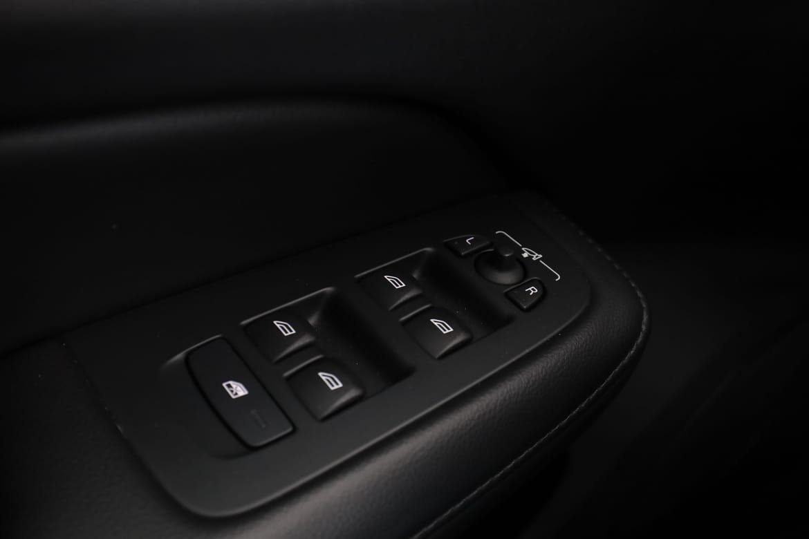 Vehicle Image 35