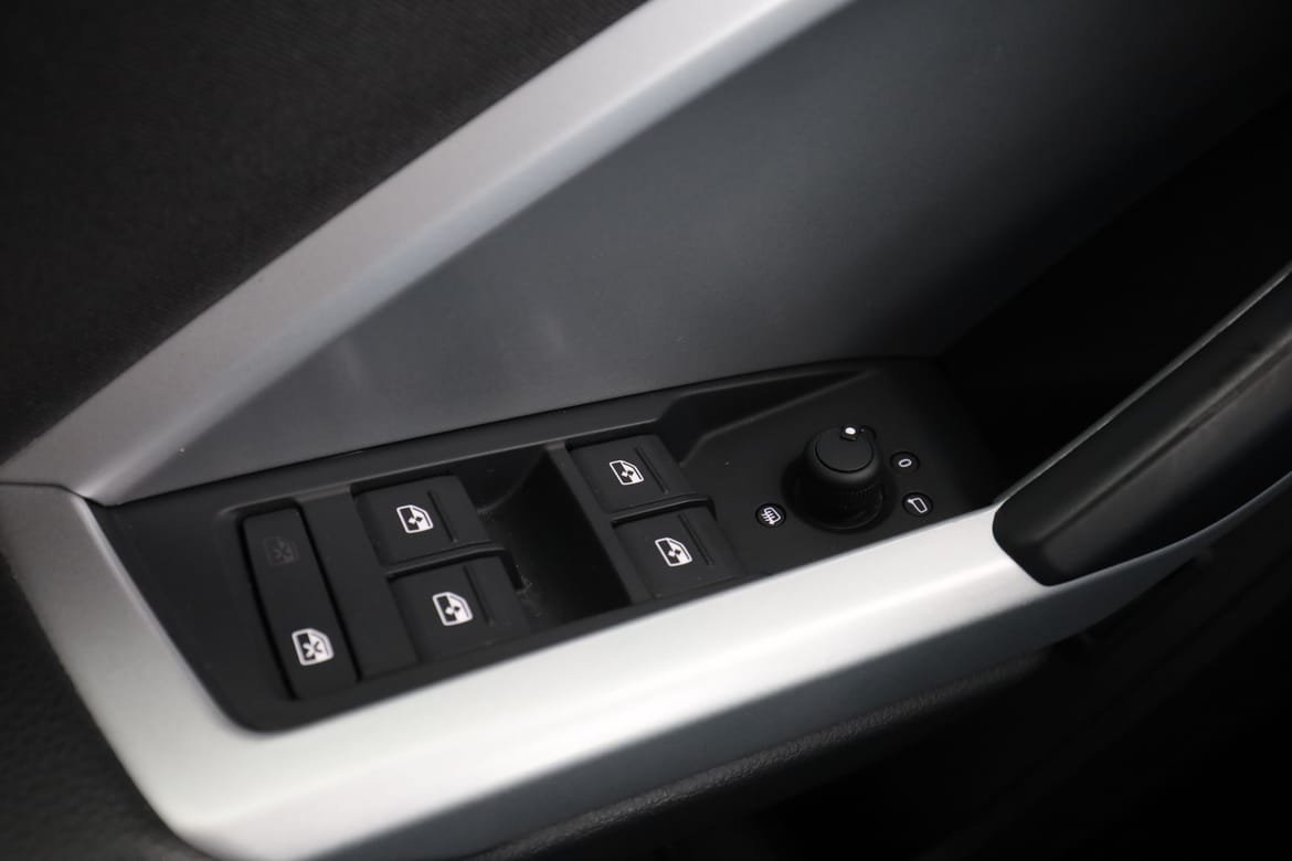 Vehicle Image 37