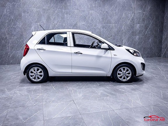 Vehicle Image 8
